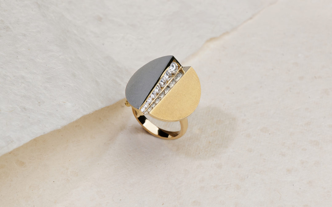 Bague époque moderniste or, platine et diamants