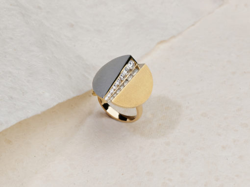 Bague époque moderniste or, platine et diamants