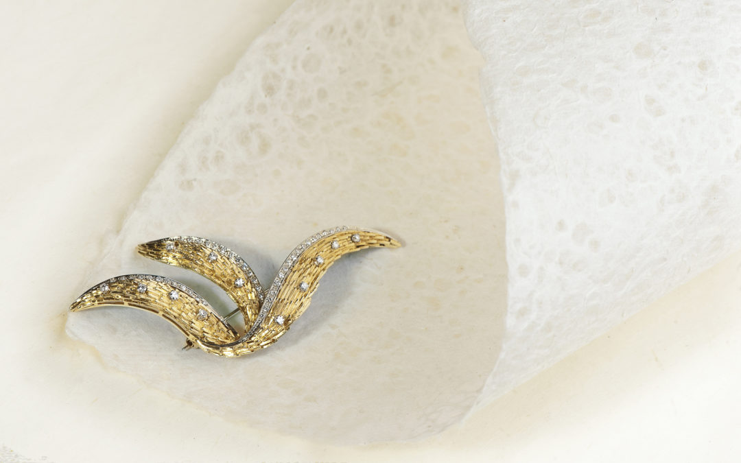 Broche époque 1960 en or et diamants