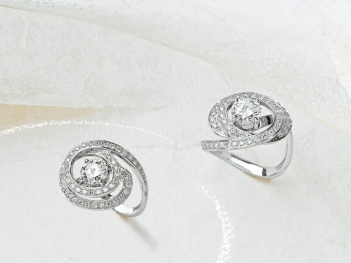 Bague époque contemporaine ellipse diamant central