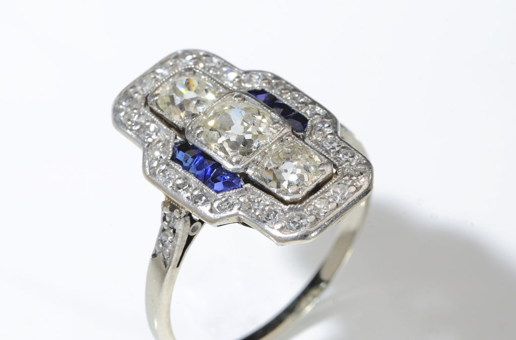 Bague Art déco avec diamants centraux